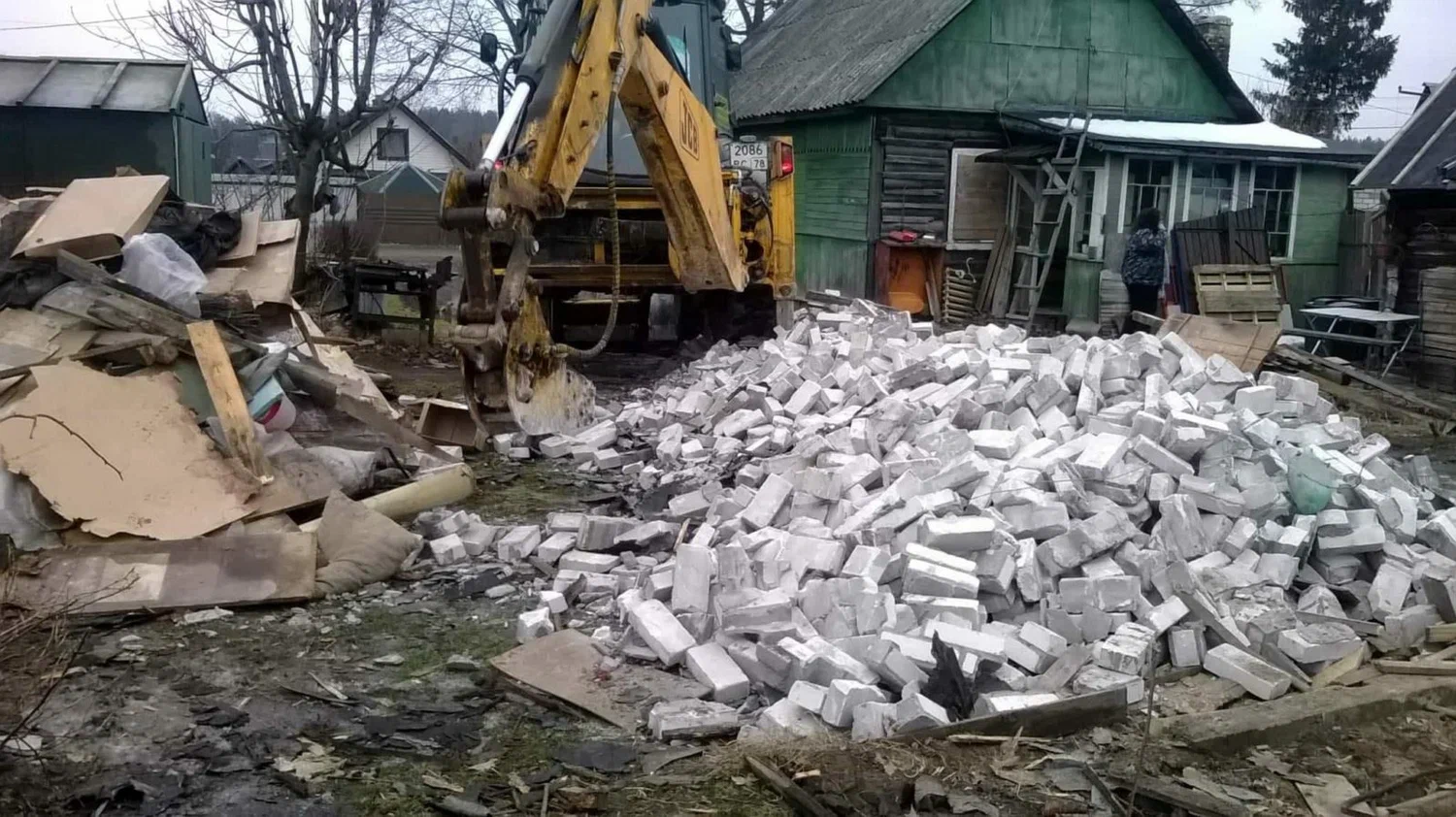 Вывоз мусора после сноса здания в Балашихе от ПроМусор – цена от 5127 руб., утилизация и уборка стройотходов
