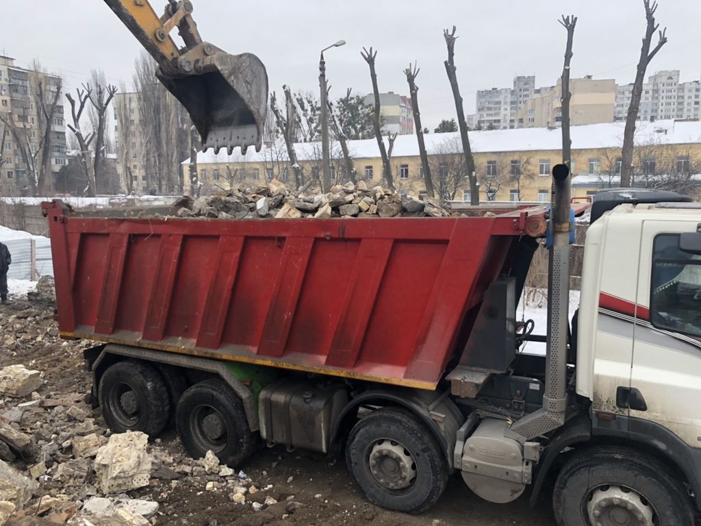 Вывоз мусора Камазом в Балашихе в октябре