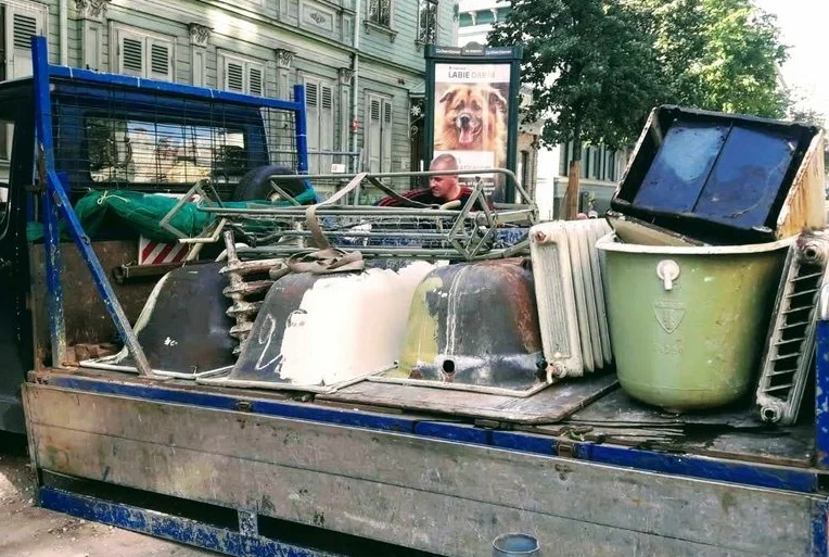 Вывоз старой сантехники в Балашихе от ПроМусор: быстро, недорого от 564 руб., утилизация и грузчики