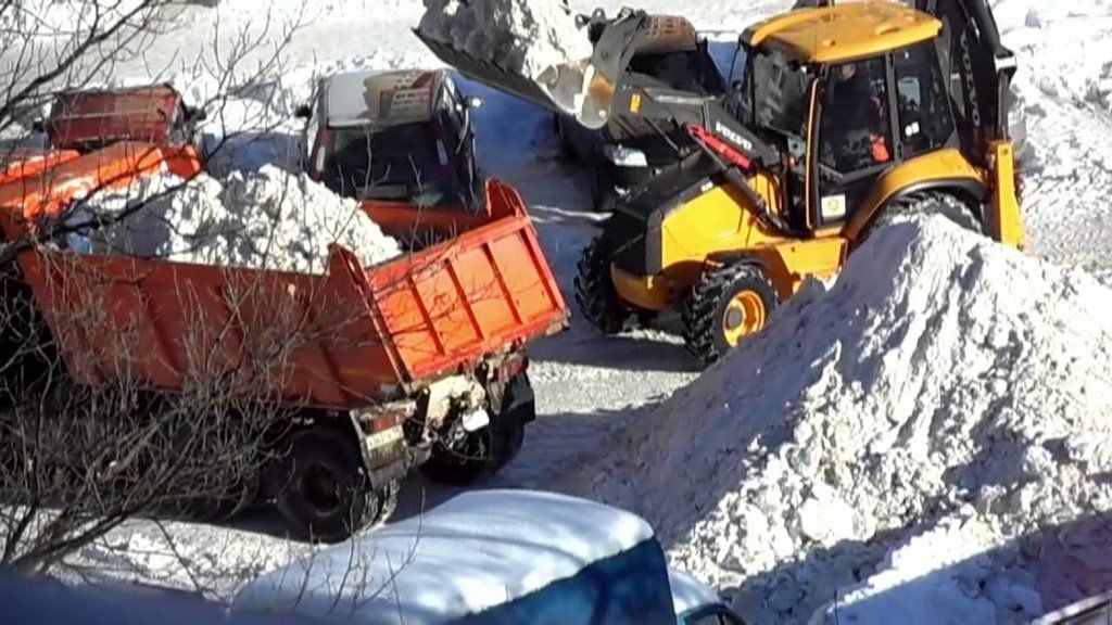 Вывоз снега с погрузкой в Балашихе для организаций и частных лиц в октябре