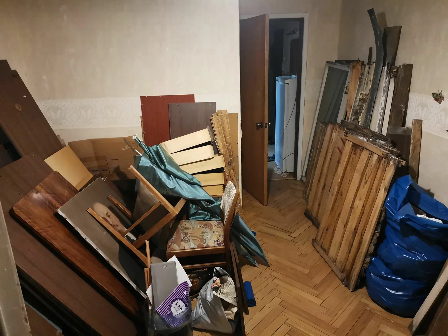 Демонтаж мебели с вывозом и утилизацией в Балашихе в октябре
