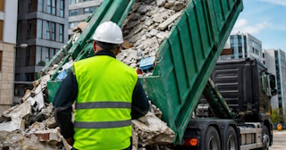 Вывоз строительного мусора в Балашихе: услуги лицензированной компании — ПроМусор